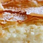 Top off the tour with the traditional sweet pastry Bougatsa that will leave a smile on your face for the rest of your stay